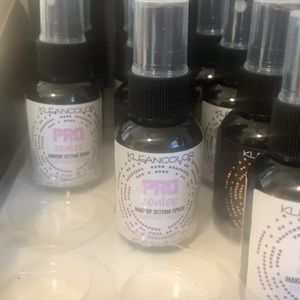 Makeup setting spray